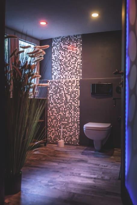 Einzigartige Ferienwohnung Bunt Wie Berlin Exterior foto